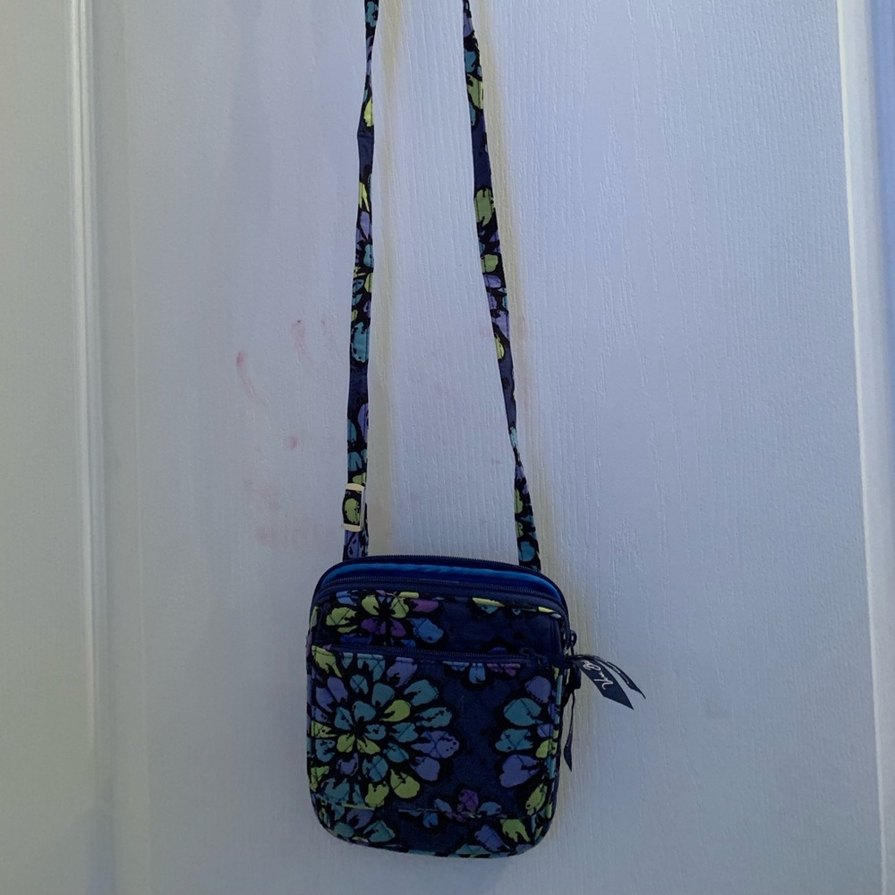 Vera Bradley cross body bag- perfect condition